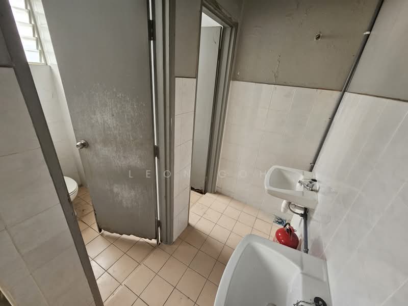 Kedai / Pejabat untuk Disewa di Bandar Botanic (Klang) - Leon Goh - Bathroom - PropertyGuru.com.my
