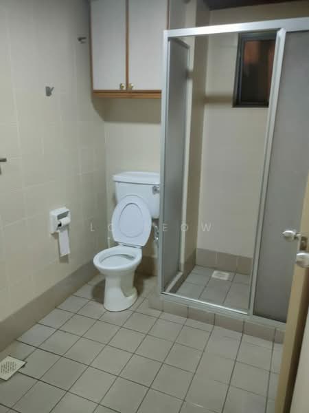 Kondominium untuk Disewa di Menara Bukit Ceylon - LC Seow - Bathroom - PropertyGuru.com.my