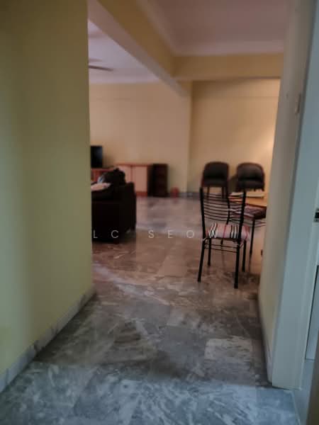 Kondominium untuk Disewa di Menara Bukit Ceylon - LC Seow - Living Room - PropertyGuru.com.my