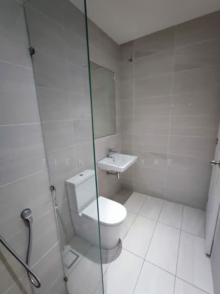 Servis Apartment untuk Disewa di UNIO Residence - Tien Ee Yap - Bathroom - PropertyGuru.com.my
