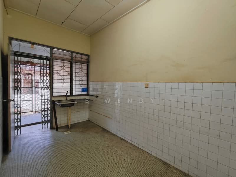 Rumah Teres 1 Tingkat untuk Dijual di Taman Pelangi (Johor Bahru) - JB Wendy - Kitchen - PropertyGuru.com.my