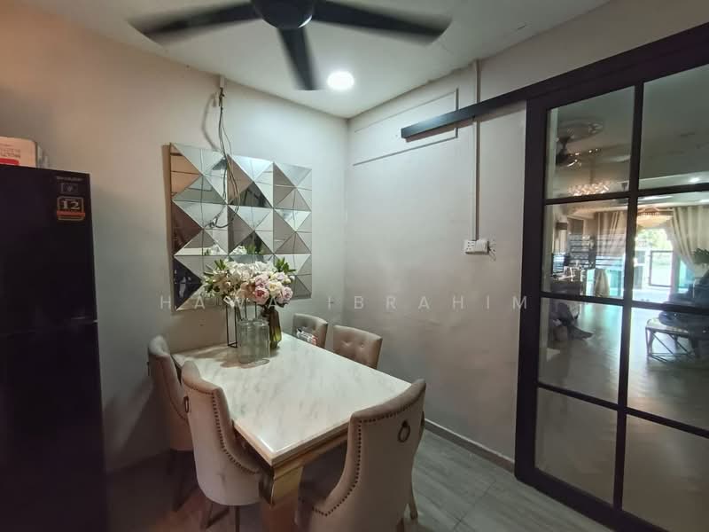 1-storey Terraced House for Sale in Kajang (Selangor) - Hawa Ibrahim - Dining Room - PropertyGuru.com.my