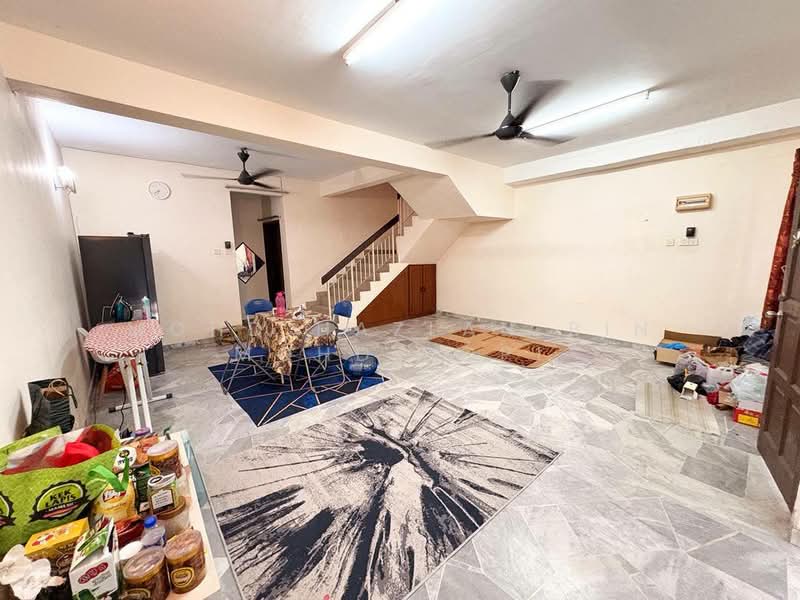 Rumah Teres 2 Tingkat untuk Dijual di Bandar Bukit Puchong (Puchong) - Mohd Hazlan bin Mohd Sopi - Living Room - PropertyGuru.com.my