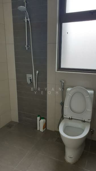 Kondominium untuk Disewa di Lake Point Residence - Bryan Yeoh - Bathroom - PropertyGuru.com.my