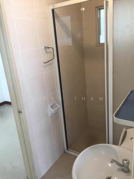 Semi-Detached House for Sale in D'alpinia (Puchong) - Steve Tham - Bathroom - PropertyGuru.com.my