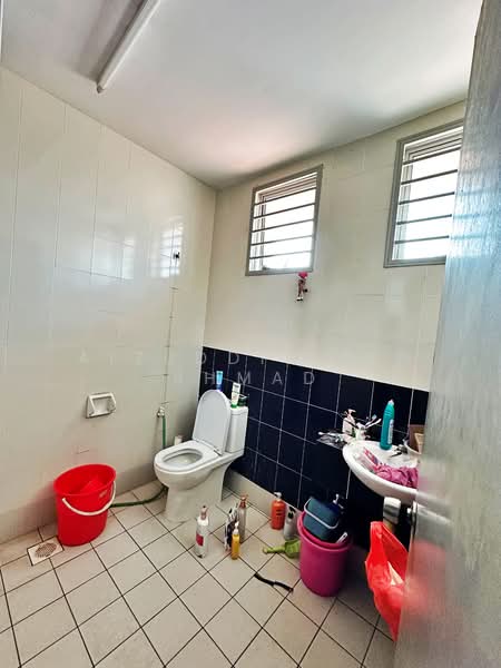 2-storey Terraced House for Sale in Bandar Seri Putra (Bangi) - Aizuddin bin Ahmad - Bathroom - PropertyGuru.com.my