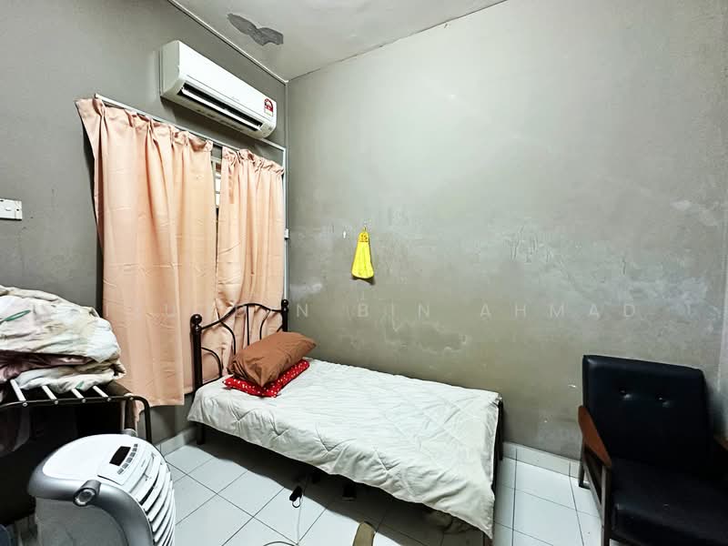 2-storey Terraced House for Sale in Bandar Seri Putra (Bangi) - Aizuddin bin Ahmad - Bedroom - PropertyGuru.com.my