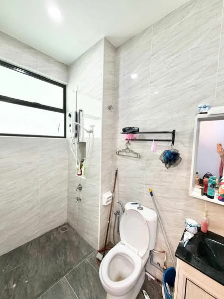 Cluster House for Sale in Johor Bahru (Johor) - Suk Teng Choong - Bathroom - PropertyGuru.com.my