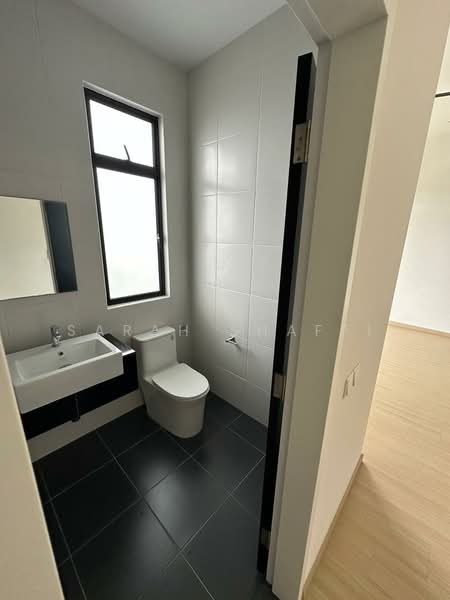 Cluster House for Rent in Iskandar Puteri (Nusajaya) (Johor) - Sarah Shaffi - Bathroom - PropertyGuru.com.my