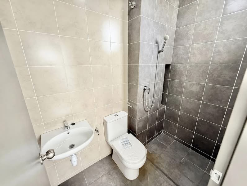 Rumah Teres 2 Tingkat untuk Disewa di Iskandar Puteri (Nusajaya) (Johor) - Ivan Lo - Bathroom - PropertyGuru.com.my