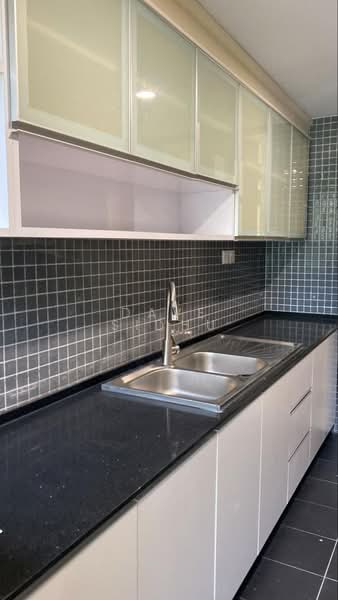 Kondominium untuk Dijual di 2-Twelve - Dave Sidhu - Kitchen - PropertyGuru.com.my