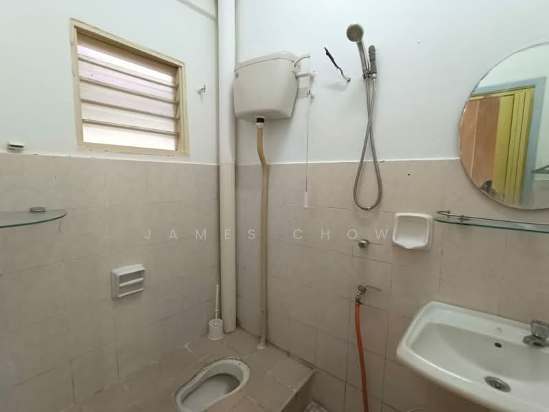 Rumah Teres 2 Tingkat untuk Dijual di Bandar Mahkota Cheras (Cheras) - James Chow - Bathroom - PropertyGuru.com.my