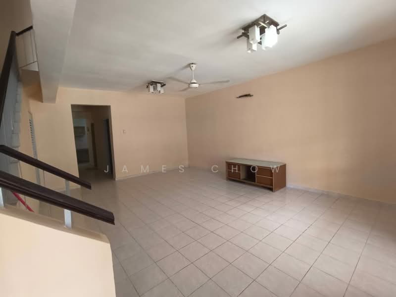 Rumah Teres 2 Tingkat untuk Dijual di Bandar Mahkota Cheras (Cheras) - James Chow - Living Room - PropertyGuru.com.my