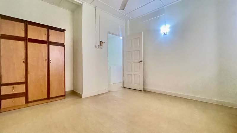 Rumah Teres 2 Tingkat untuk Dijual di Seksyen 1a (Petaling Jaya) - Azmi . - PropertyGuru.com.my