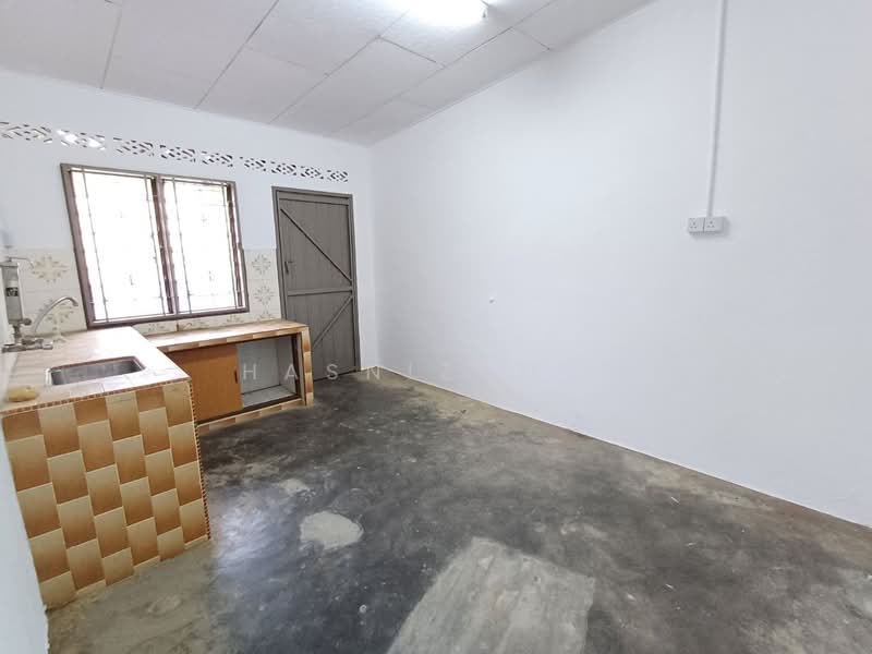 Rumah Teres 1 Tingkat untuk Dijual di Taman Bandar Baru (Sungai Lalang) - Hasnizam . - Kitchen - PropertyGuru.com.my