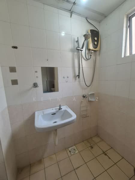 Servis Apartment untuk Dijual di Brunsfield Riverview - Keyn Aziz - Bathroom - PropertyGuru.com.my