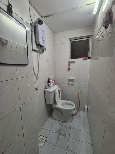 Servis Apartment untuk Dijual di Brunsfield Riverview - Keyn Aziz - Bathroom - PropertyGuru.com.my