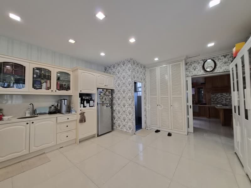 Semi-Detached House for Sale in Tanjung Tokong (Penang) - Elaine Ooi - Kitchen - PropertyGuru.com.my