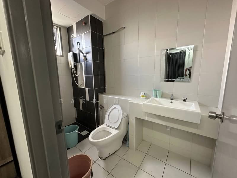 Servis Apartment untuk Disewa di D'Ambience Residences (Pangsapuri Ikatan Flora) - Darren Chai - Bathroom - PropertyGuru.com.my