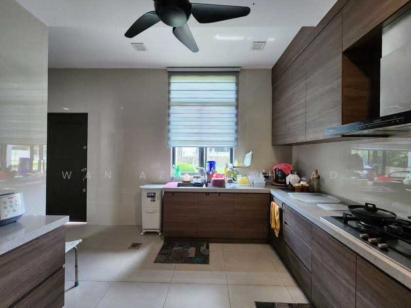 Semi-Detached House for Sale in Bukit Jelutong (Shah Alam) - Wan Azlan Ahmad - Kitchen - PropertyGuru.com.my
