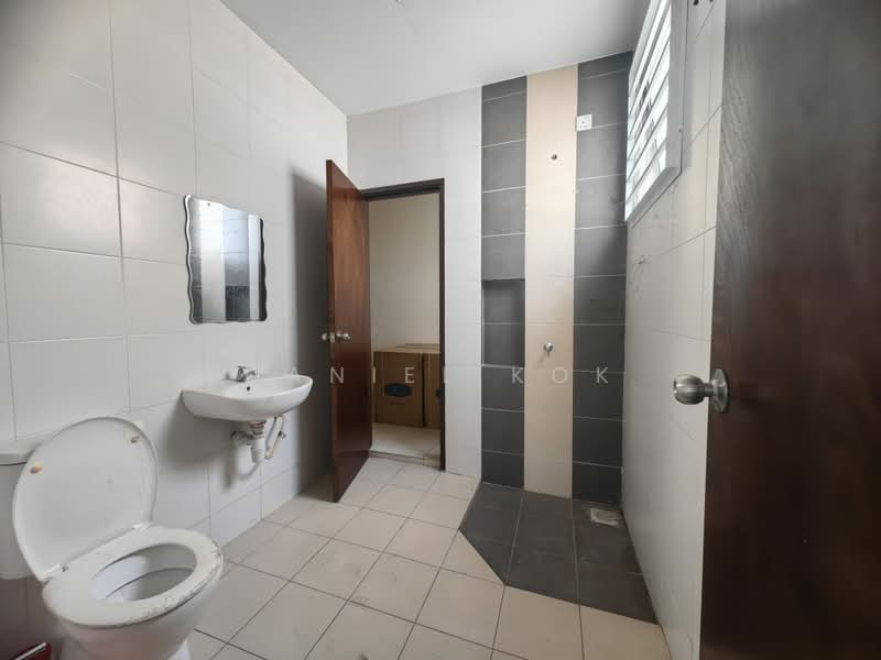 2-storey Terraced House for Sale in Bandar Parklands (Klang) - Daniel Kok - Bathroom - PropertyGuru.com.my