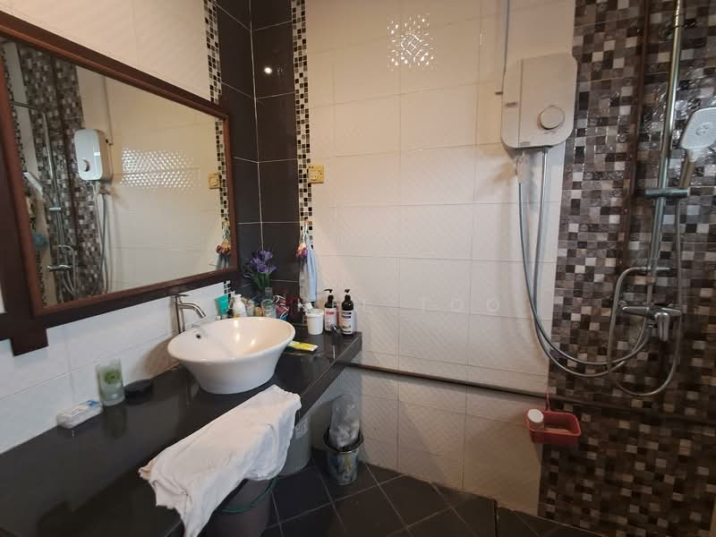 2-storey Terraced House for Sale in Usj 9 (Subang Jaya) - Rachel Too - Bathroom - PropertyGuru.com.my