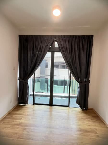 Pangsapuri untuk Disewa di Botanika - Cherris Wun - Balcony - PropertyGuru.com.my
