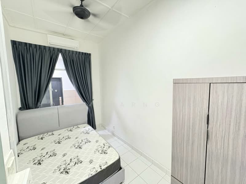 1.5-storey Terraced House for Rent in Johor Bahru (Johor) - Hong Charng Lee - Bedroom - PropertyGuru.com.my