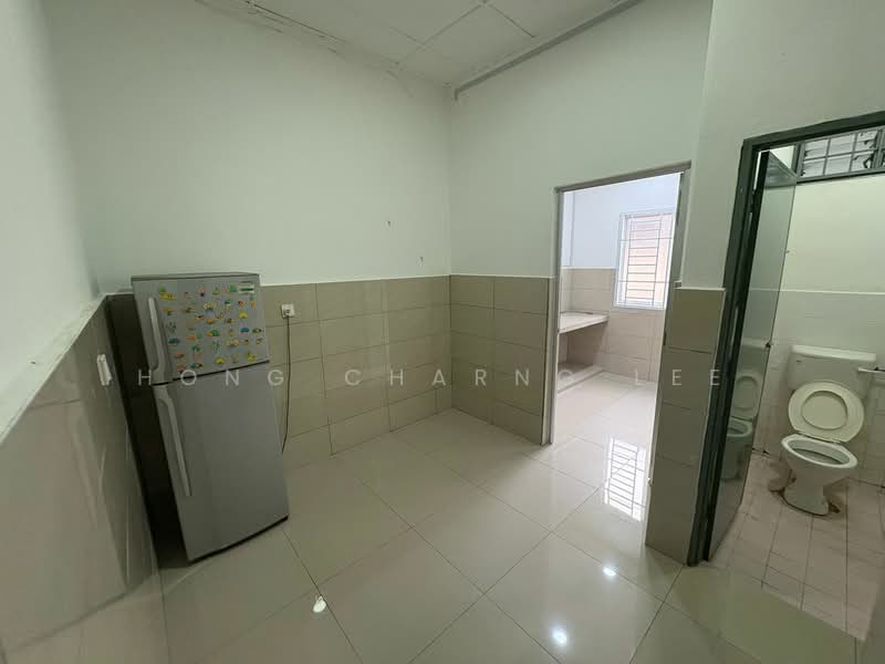 1.5-storey Terraced House for Rent in Johor Bahru (Johor) - Hong Charng Lee - Kitchen - PropertyGuru.com.my