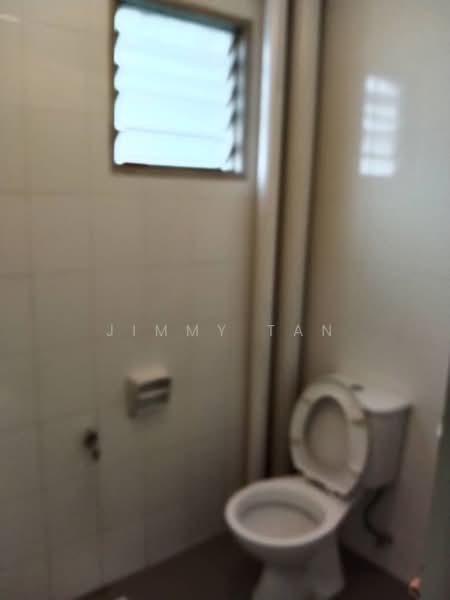 Pangsapuri untuk Dijual di Pangsapuri Akasia (Bandar Botanic) - Jimmy Tan - Bathroom - PropertyGuru.com.my
