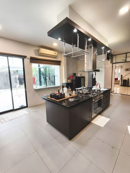 Rumah Berkembar untuk Dijual di Johor Bahru (Johor) - Annie Chai - Kitchen - PropertyGuru.com.my