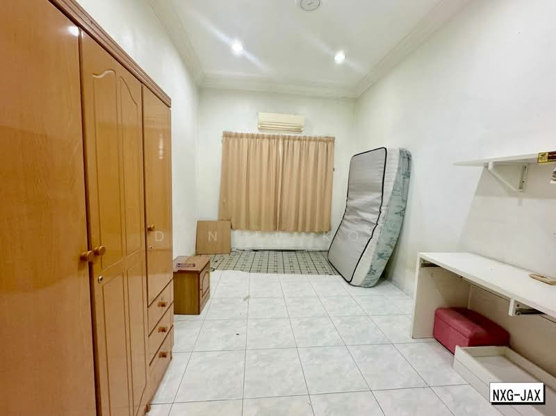 Rumah Teres 2 Tingkat untuk Dijual di Taman Berkeley (Klang) - Daniel Kok - Bedroom - PropertyGuru.com.my