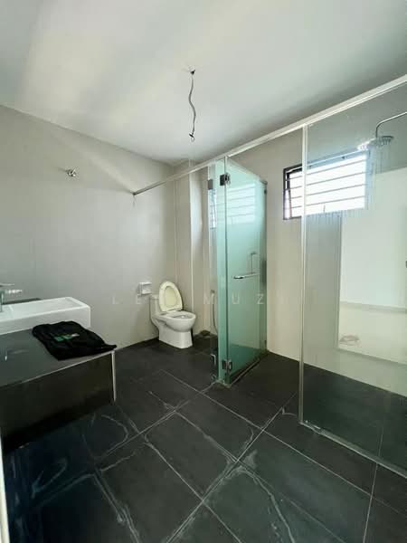 Semi-Detached House for Sale in Chemor (Perak) - Lee Muzi - Bathroom - PropertyGuru.com.my