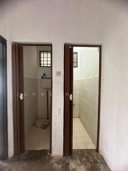 1-storey Terraced House for Rent in Kelapa Sawit (Kulai) - Johnson Chen - Bathroom - PropertyGuru.com.my