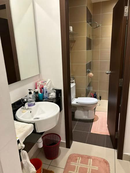 Kondominium untuk Dijual di KSL D'Esplanade Residence - Annie Chai - Bathroom - PropertyGuru.com.my