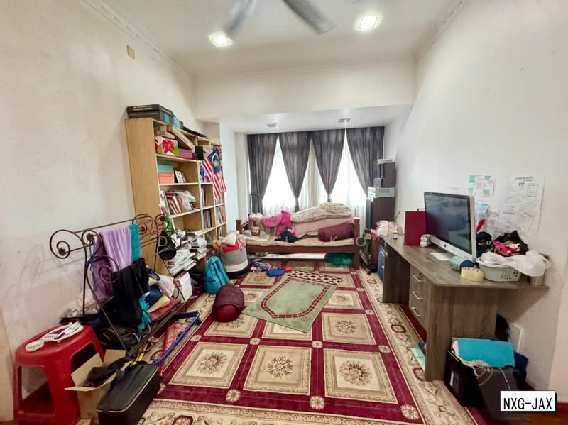 Rumah Berkembar untuk Dijual di Setia Damai (Setia Alam) - Daniel Kok - Bedroom - PropertyGuru.com.my