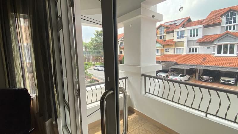 Rumah Berkembar untuk Dijual di Damansara Legenda (Petaling Jaya) - Daryl Wong - Balcony - PropertyGuru.com.my