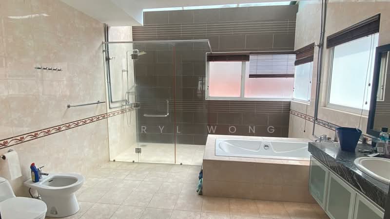 Rumah Berkembar untuk Dijual di Damansara Legenda (Petaling Jaya) - Daryl Wong - Bathroom - PropertyGuru.com.my