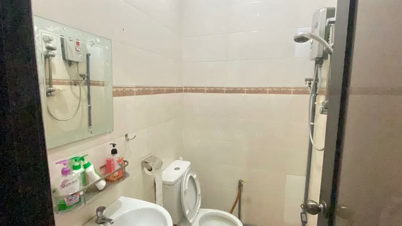Rumah Berkembar untuk Dijual di Damansara Legenda (Petaling Jaya) - Daryl Wong - Bathroom - PropertyGuru.com.my