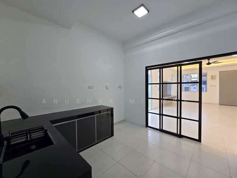 Rumah Teres 2 Tingkat untuk Disewa di Iskandar Puteri (Nusajaya) (Johor) - Anushka Mishra - Kitchen - PropertyGuru.com.my
