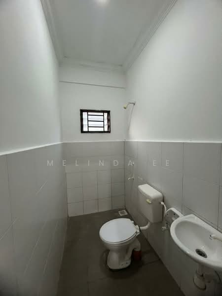 2-storey Terraced House for Sale in Taman Scientex Pasir Gudang (Pasir Gudang) - Melinda Ee - Bathroom - PropertyGuru.com.my