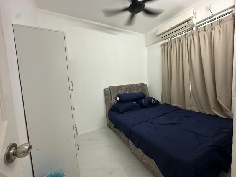 Small Bedroom