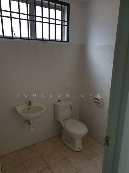 3-storey Terraced House for Sale in Taman Gunung Pulai (Kulai) - Johnson Chen - Bathroom - PropertyGuru.com.my