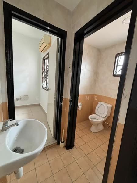 3-storey Terraced House for Sale in Mutiara Bukit Jalil (Bukit Jalil) - Emerlyne Shum - Bathroom - PropertyGuru.com.my