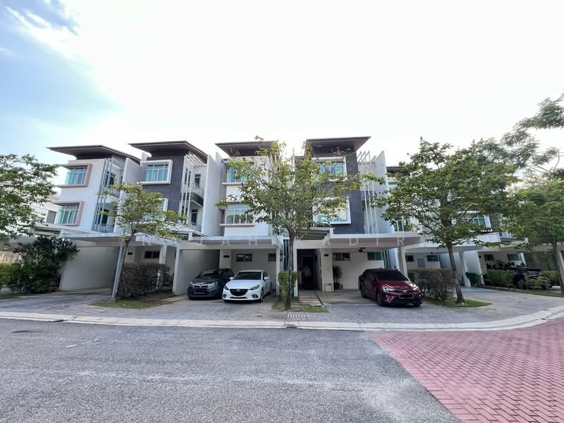 Rumah Teres 3 Tingkat untuk Disewa di Cyberjaya (Selangor) - Najah Kadir - Exterior - PropertyGuru.com.my