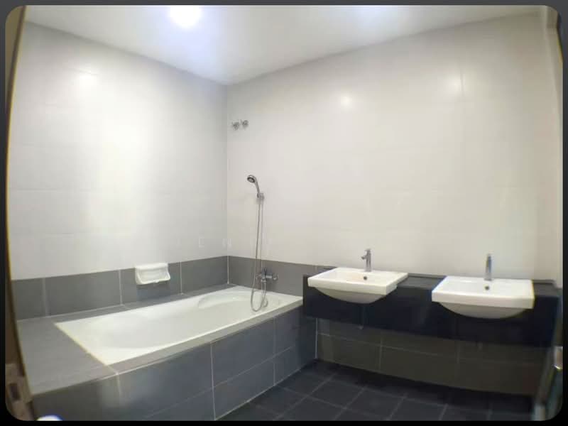 Rumah Teres 3 Tingkat untuk Dijual di Prima Selayang (Selayang) - Henry Lim - Bathroom - PropertyGuru.com.my