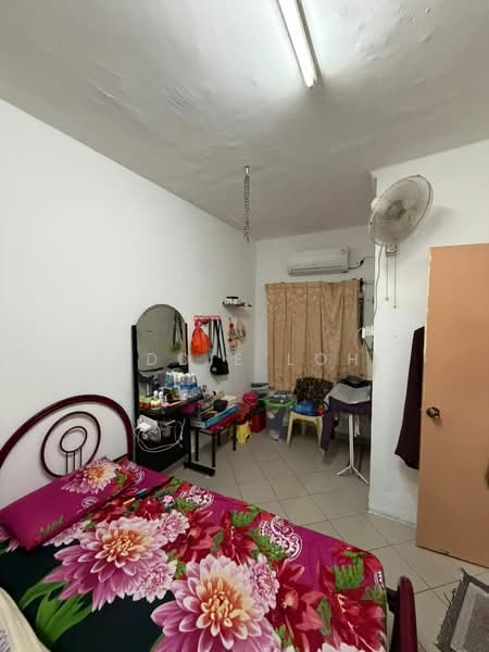 Flat for Sale at Pandan Mewah - Eddie Loh - Bedroom - PropertyGuru.com.my
