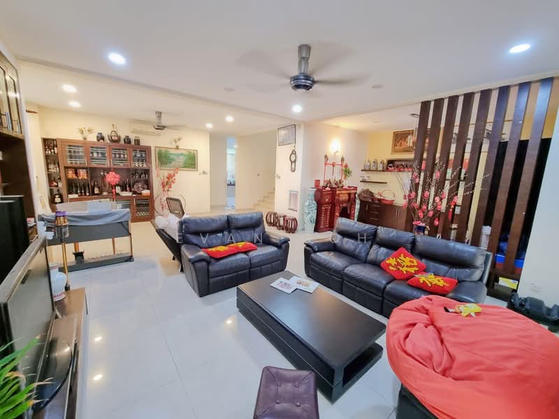 Rumah Berkembar untuk Dijual di Bandar Puteri Puchong (Puchong) - Evan Goh - Living Room - PropertyGuru.com.my