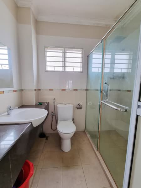 Rumah Berkembar untuk Dijual di Bandar Puteri Puchong (Puchong) - Evan Goh - Bathroom - PropertyGuru.com.my