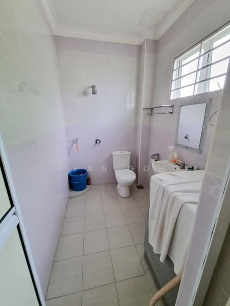 Rumah Berkembar untuk Dijual di Bandar Puteri Puchong (Puchong) - Evan Goh - Bathroom - PropertyGuru.com.my